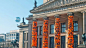 <a href="http://qz.com/616552/photos-artist-ai-weiwei-has-draped-berlins-concert-hall-with-14000-refugee-life-jackets/" rel="nofollow">柏林音乐大厅的柱子上挂满了救生衣</a>