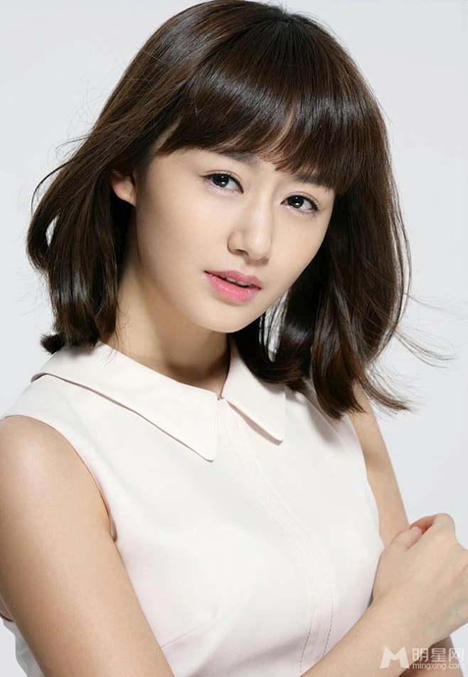 演员乔乔靓丽写真 散发独特的娇媚(1)