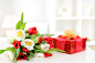 住宅内部,花束,礼物,桌子,盒子_157730500_gift_创意图片_Getty Images China