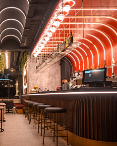 com采集1南波万i采集到服务台动量酒廊酒吧照明设计 阿尔巴尼亚 酒吧