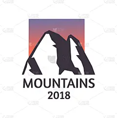 手绘孤山。矢量插图滑雪度假村的标志。绘制露营元素冬季景观