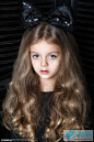 米兰·库尔尼科娃(Milana Kurnikova)，俄罗斯人，精灵一般标致灵巧的孩子，2012年以来，迅速走红网络，是时下最红的童装小模特儿。欧美童星 圣彼得堡的小模特 小天使 天使般的小孩_健康宝宝的图片分享_高清图片