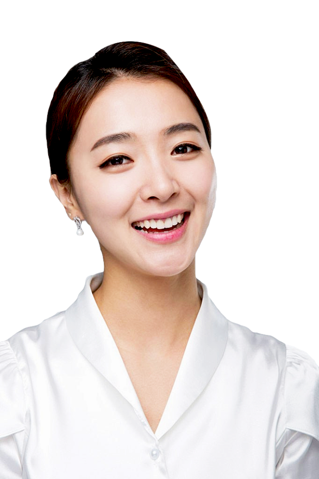 露牙微笑美女