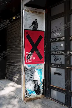 街头海报样机广告牌宣传页 【酷图网】海报样机,插画样机,单页样机,褶皱海报样机,墙壁海报样机,广告牌,画框,招贴样机,街头海报,室外广告样机,挂画样机,宣传页,宣传单,logo样机,效果图,智能贴图,两张海报样机,人物路过,地铁口海报,做旧效果样机