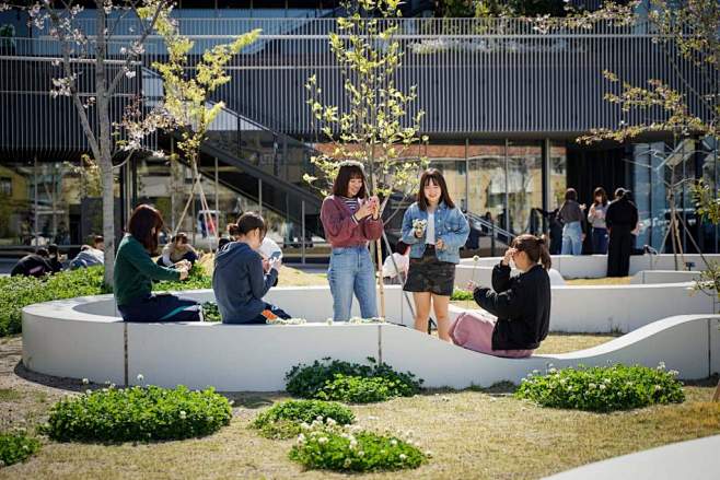 日本常葉大学校园景观设计 / STGK ...