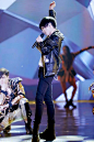 #2018华晨宇火星演唱会##华晨宇明日之子#
最近有没有什么爱吃的东西给大哥推荐一下
最近沉迷做甜品，双皮奶，布丁，小饼干，大哥想吃什么我给你做啊
少吃冰淇淋，胃不好要乖
图源@-袁渝茜-  
日常提醒投票O网页链接
@华晨宇yu @华晨宇onepiece战斗组 ​​​ ​​​​