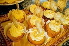 MoreCake采集到奢华皇室风格
