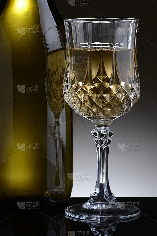 高档白葡萄酒
