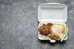 白泡盒炒猪肉炒蛋饭