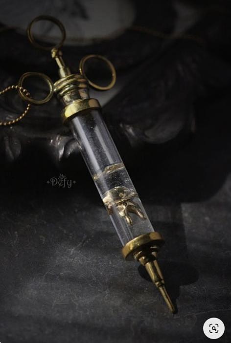 长期招募西幻风格华丽道具武器设计 - 米...