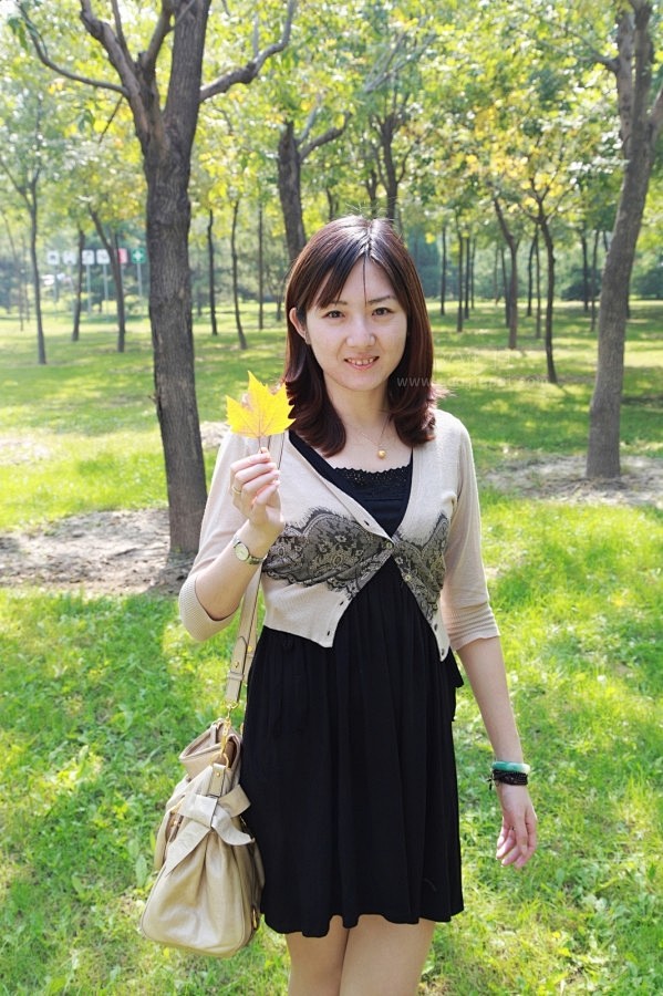 街拍_轻熟高跟美丝_丝袜美腿
