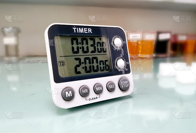 实验室里的秒表特写。计时器。实验室测试时间计算概念。秒表
