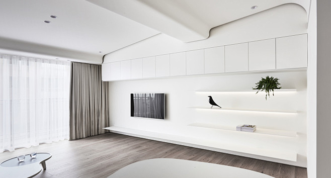 CONCEPT | WHITE on B...