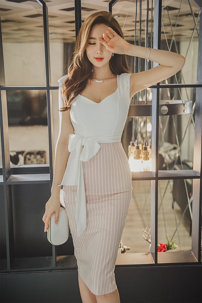 YeonJeong°┊160413 图片‖C店更新（桃心领条纹蝴蝶结系带礼裙）-花瓣网