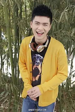 #秀恩爱，就这young#【@宁桓宇 140313《iWo数码时代》杂志 ※未发表※ 棚拍 9P】这组未发表的棚拍作品，送给跟小埃一样没恩爱可秀的点点们咯！大家都情人节快乐哈~~~[gst微博益起来]【相册链接：O网页链接】