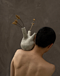 印际 - 中国陶艺家 x Viv Lee : 陶土成为了她精神的实践，因此她的大部分器皿都是以人体为灵感，比如脚，脖子，血管等。