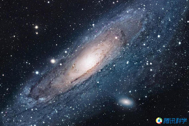 我们可以看到宇宙中几乎所有的星系都在远离...