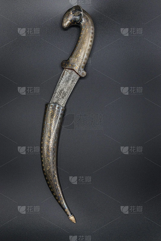 一把手工制作的阿拉伯匕首