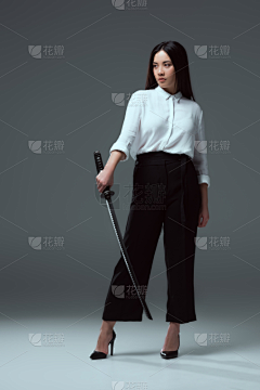ZOaE4goR采集到持剑