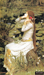 《奥菲利亚》
1909年被《艺术日报》选入“英国绘画大师”作品。其引人入胜之处，正是画家在早期作品中就展露了的对女性身体姿态的精妙刻画。沃特豪斯选取的这一时刻，是已然错乱的奥菲利亚独坐自然深幽处，将采来的野花插进长发。有东方色彩的长裙和饰带，恰到好处地表现了她腰腹的丰满，同时紧凑的袖身和袖口又显露出双臂的修长。最终，那个下颌轻扬，双手曲肘稍举，抚弄发花的姿态，协调了下半身的放松和庄重，透露出死与爱带来的最宁静的疯狂和最高贵的美。