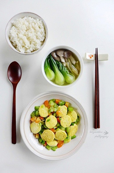 青菜蘑菇榨菜汤、浓汤日本豆腐
——一菜一...