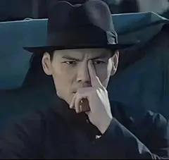“向佐，向右，向前看～” - 小红书