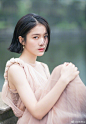 #鹅娘星光# 优雅甜美的粉色长裙，暖暖的初夏气息扑面而来<a class="text-meta meta-mention" href="/eiai55yico/">@张雪迎Sophie</a> 张雪迎