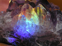 明空灯采集到水晶，矿石