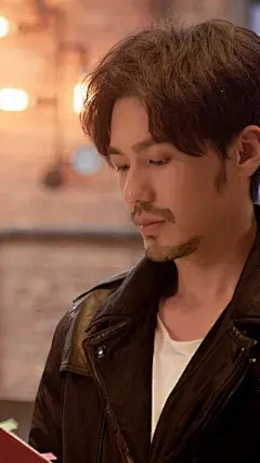 25张朱一龙+29张白宇+16张合照+21张剧中截图=《镇魂》照片/壁纸