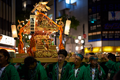 四月彩虹采集到民俗服饰场景