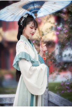 真人动作参考-花瓣网|陪你做生活的设计师 | 如梦霓裳汉服网的微博_微博