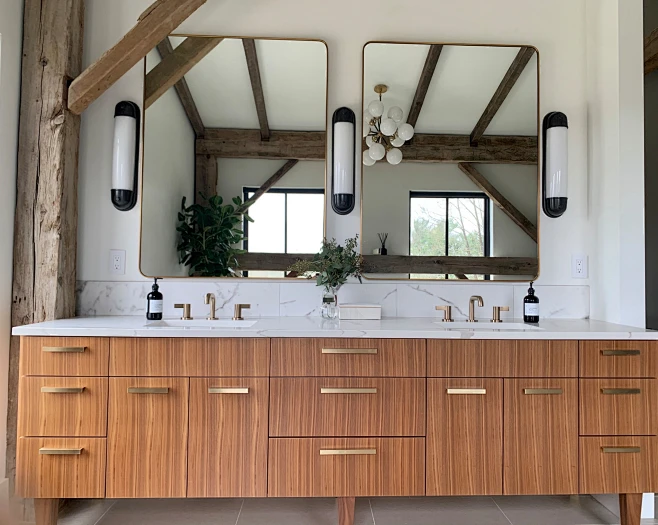 Photo inspiration: Visual Reference: Large Minimalist Master Porcelain Tile White Floor Double Sink And