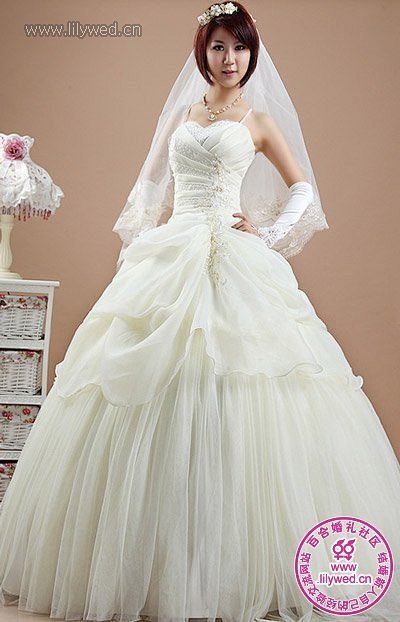 2011年新款高档婚纱 精致设计优雅质感...