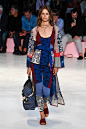 Etro Spring 2019 Ready-to-Wear Fashion Show : The complete Etro Spring 2019 Ready-to-Wear fashion show now on Vogue Runway.