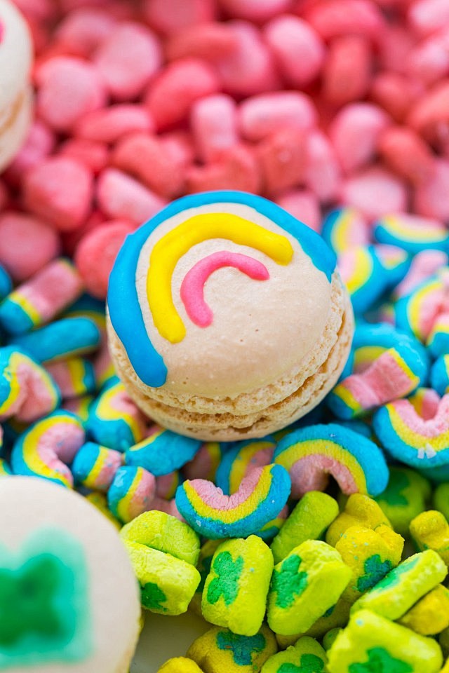 DIY lucky charms mac...