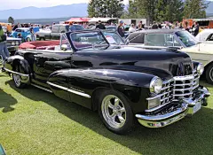 1946 年凯迪拉克镭温泉的车...... 壁纸