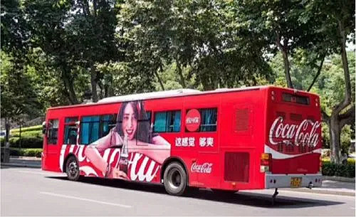 可口可乐，公交车身车身创意