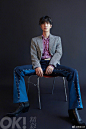 #OK!封面# #OK未来可7# 王一博 即将携新作品#电视剧陪你到世界之巅# 与大家见面的@UNIQ -王一博 登上《OK!精彩》杂志封面啦他为我们展示了舞台下颇具时尚感的一面，散发无限魅力拍摄后，王一博和OK!分享了最近的工作动态，和自己的生活趣事！想知道他的口头禅是什么 ​​​​...展开全文c