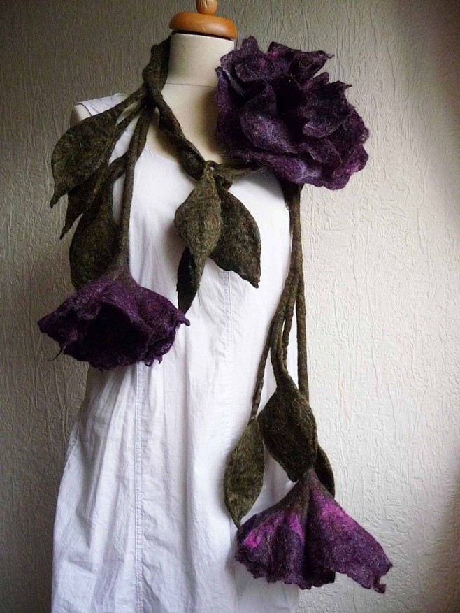 felted wool flower /...