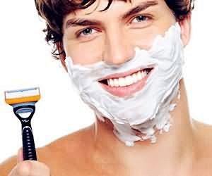 導讀：男性長到一定程度都要刮鬍子，為了讓...