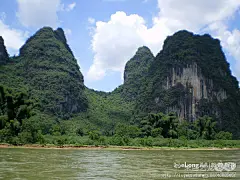 坐竹筏游漓江精华段（杨堤
