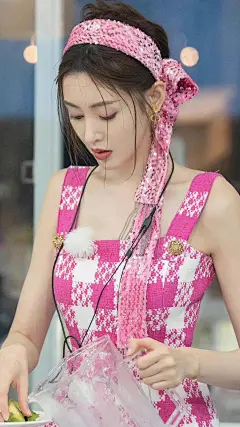 明星美女姐姐，张天爱高清壁纸-今日头条