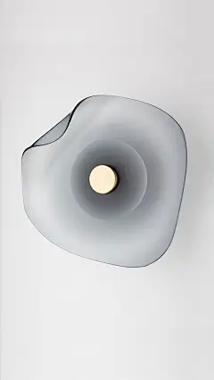 Australian-made, handcrafted timeless architectural lighting design. Articolo's founder and design director, Nicci, has over 25 years experience in the world of design. She established the Articolo architectural lighting brand in 2012.: 