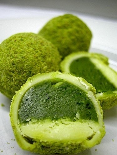 抹茶椰蓉大福做法： 用料   糯米粉50...