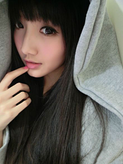 七星拱月采集到美女