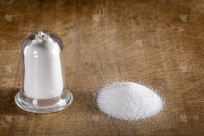 Glass salt cellar