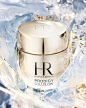 Photo by Helena Rubinstein on January 26, 2023. May be an image of text that says '正표 HR HELENA RUBINSTEIN PRODIGY CELLGLOW'.