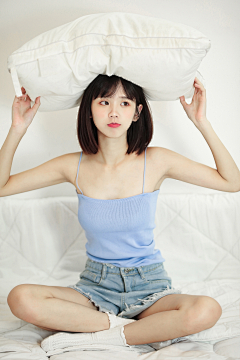 不想涨胖采集到美女合集
