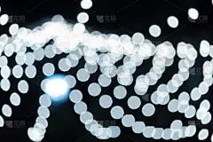 彩灯抽象圆形散景圣诞和快乐新年背景。