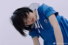 #美照盒子#
Rainy Blue

摄影：@关木Jerome
出镜：@Haruka月岛雯 ​​​​